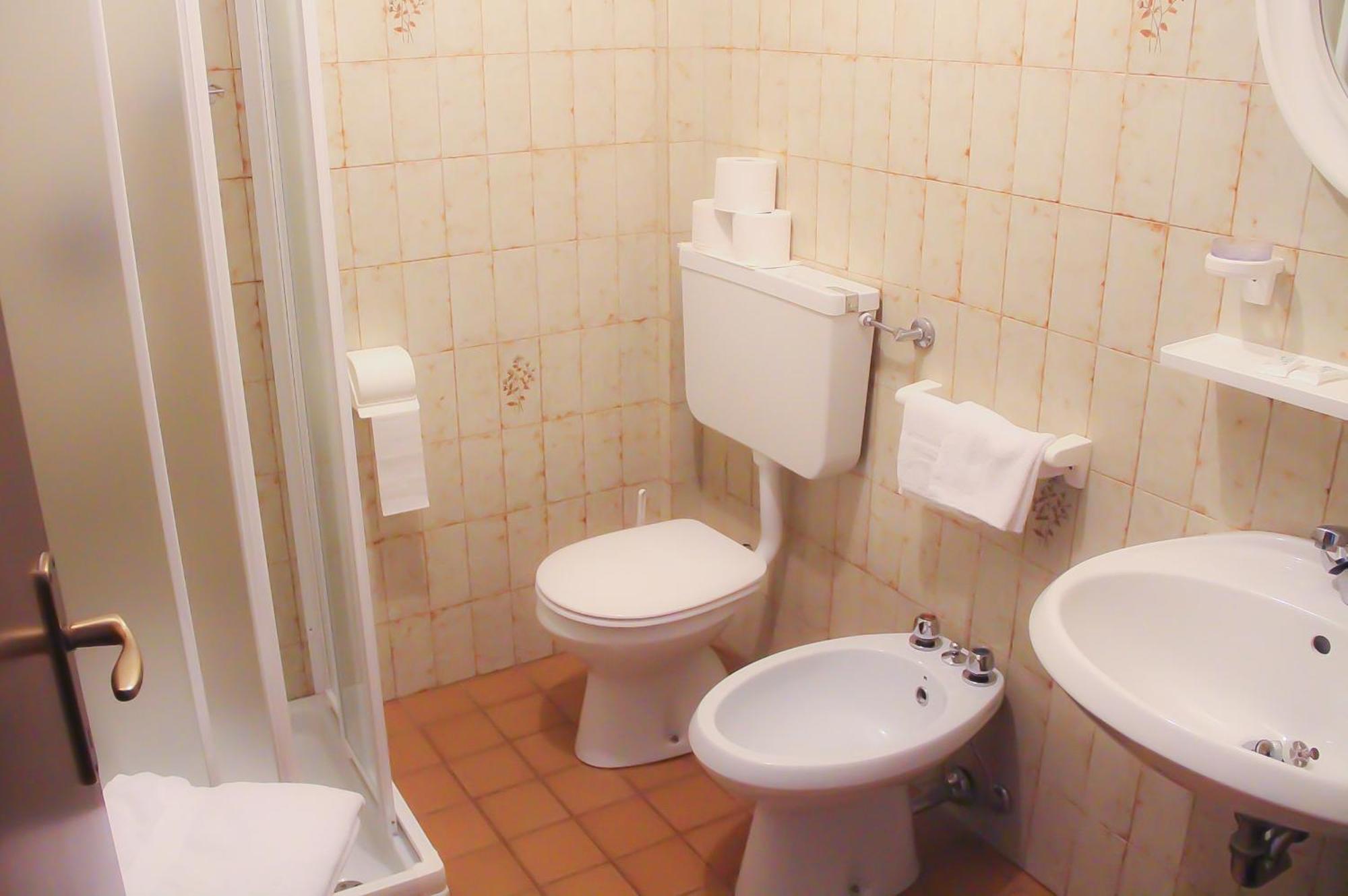 Hotel Dolomiti Levico Terme Luaran gambar