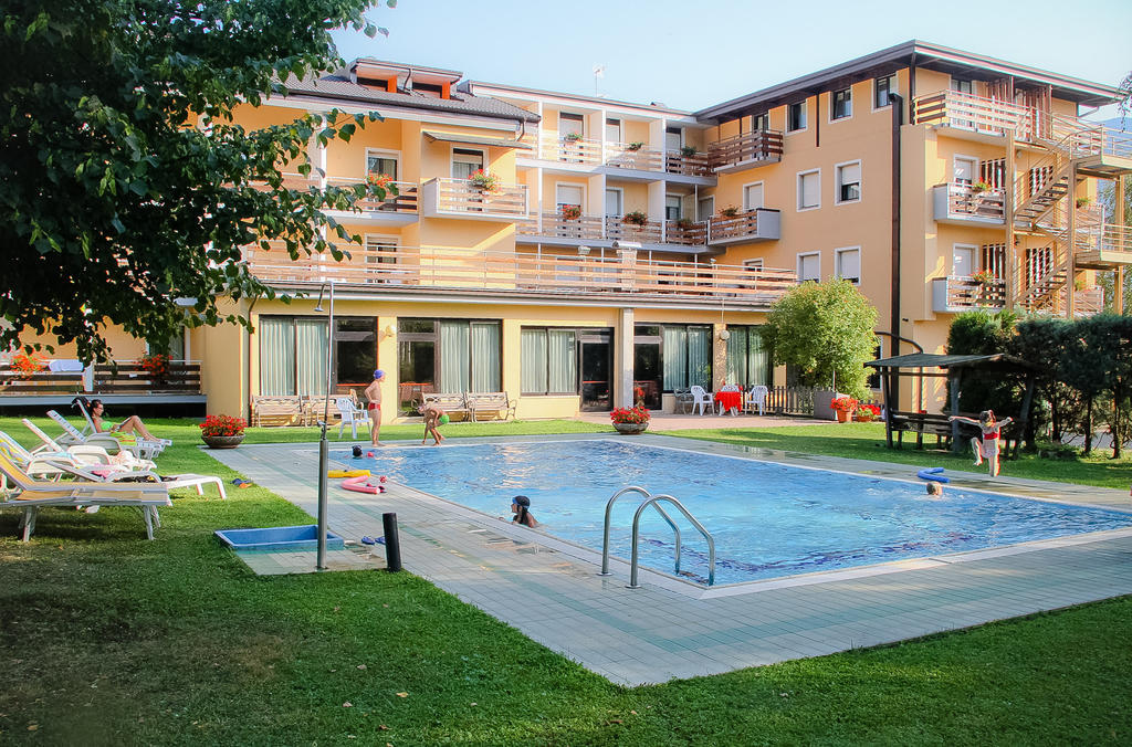 Hotel Dolomiti Levico Terme Luaran gambar